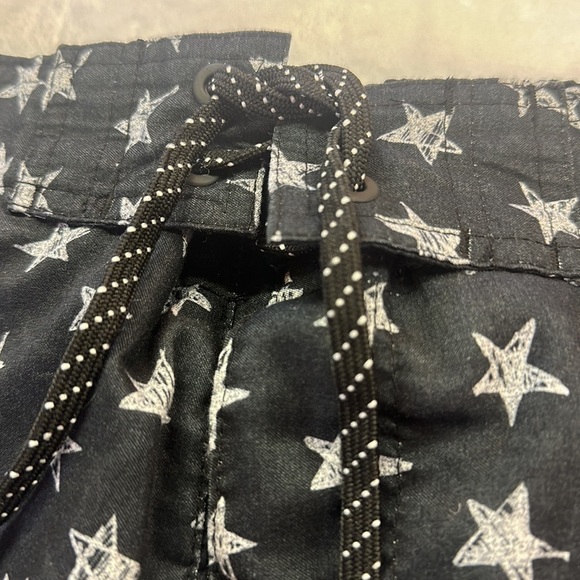 Ocean Current Black & Grey Stars and Stripes Swim Trunks/Board Shorts Size L - Picture 9 of 9